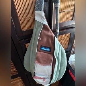 KAVU CROSSBODY BAG